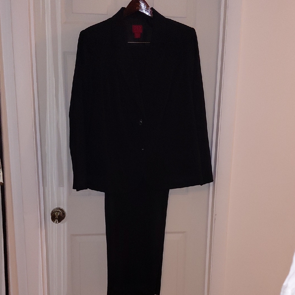 NWOT 212 Collection Woman 2 Pc Suit 20W Black Blazer & Trousers